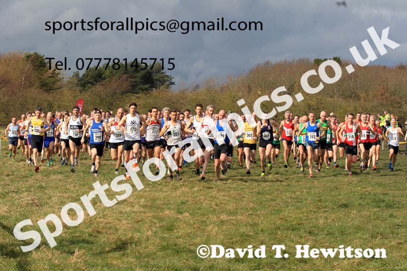 Men 35 to 60 in the 2023 BMAF Cross Country Champs., Wallsend. Photo: David T. Hewitson/Sports for All Pics